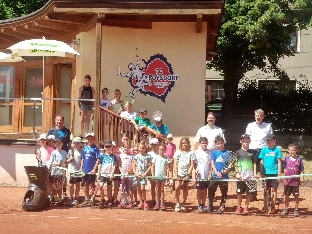 Tenniscamp2021.jpg